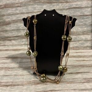 Monet Gold and Green Necklace with Elegant Design